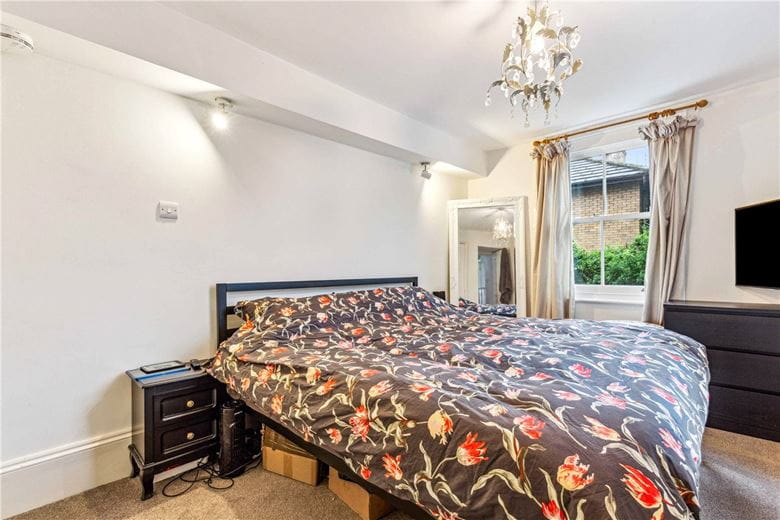 1 bedroom flat, Westcroft Square, London W6 - Let Agreed