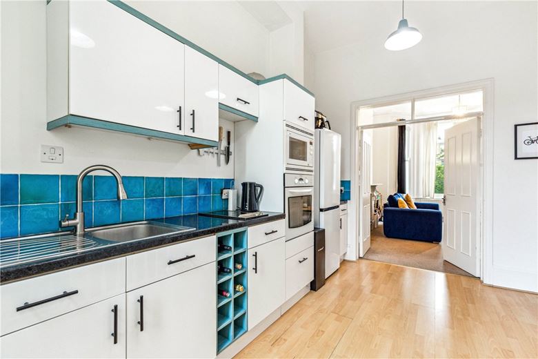 1 bedroom flat, Westcroft Square, London W6 - Let Agreed