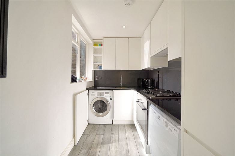 2 bedroom flat, Rigault Road, London SW6 - Available