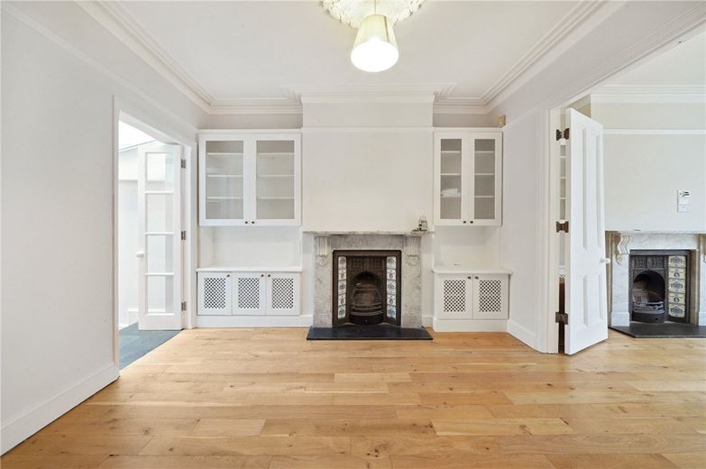 4 bedroom house, Alderville Road, London SW6 - Available