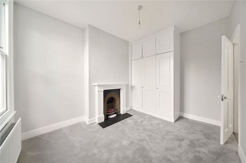 4 bedroom house, Alderville Road, London SW6 - Available