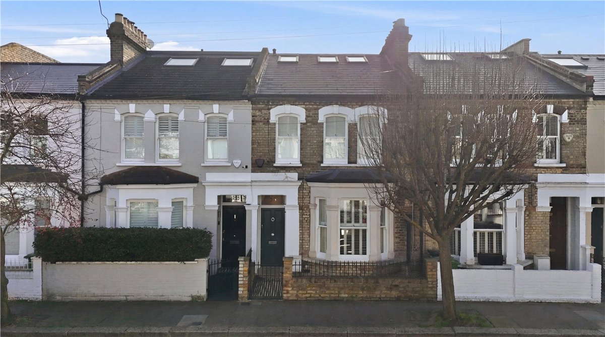 4 bedroom house, Rosaville Road, London SW6 - Available