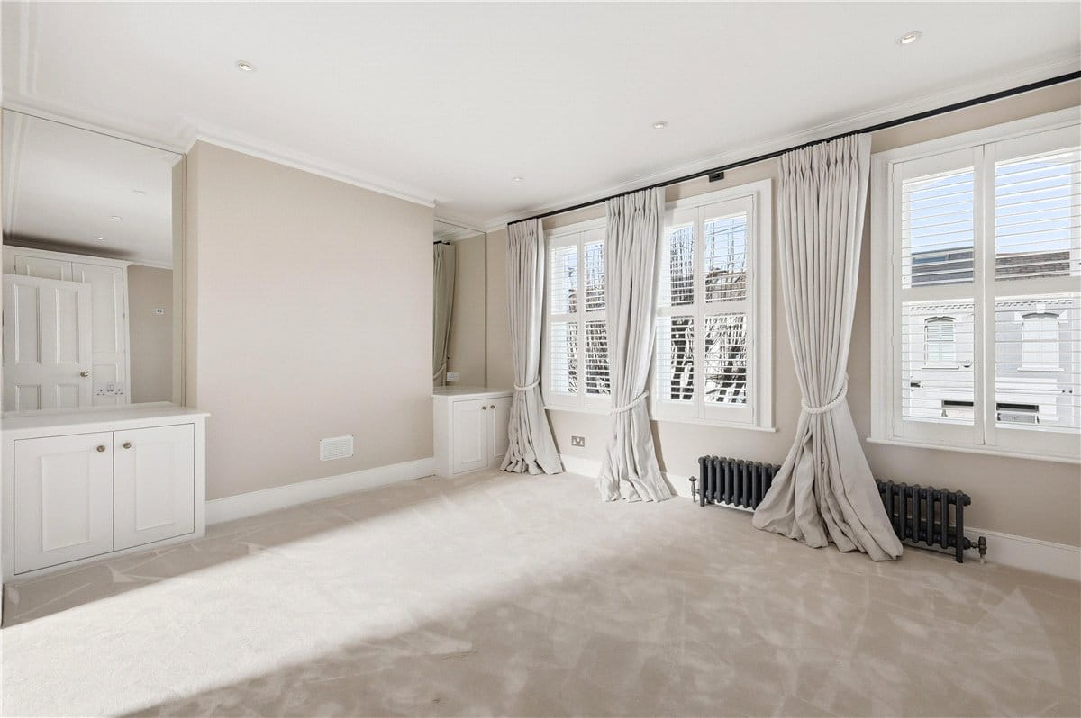 4 bedroom house, Rosaville Road, London SW6 - Available