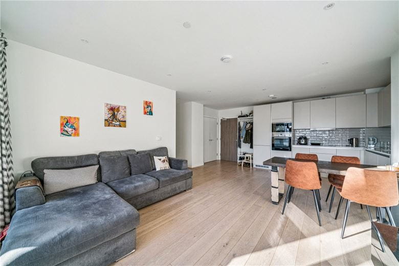 2 bedroom flat, Beatrice Place, London SW19 - Under Offer