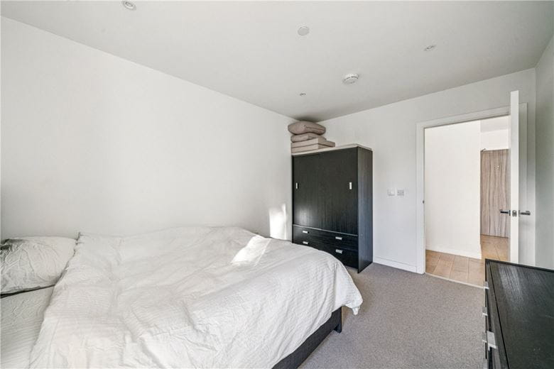 2 bedroom flat, Beatrice Place, London SW19 - Under Offer