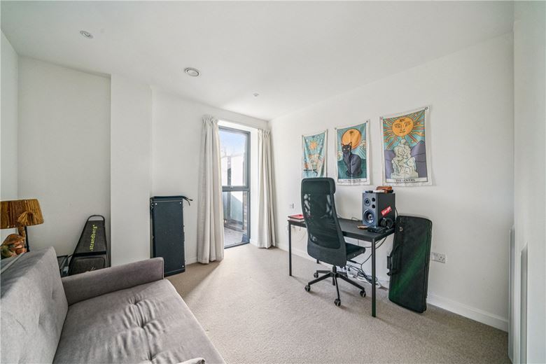 2 bedroom flat, Beatrice Place, London SW19 - Under Offer