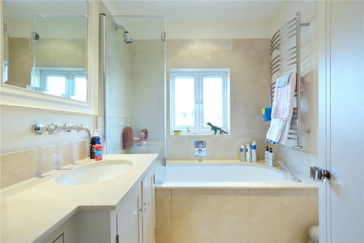 5 bedroom house, Belgrave Road, Barnes SW13 - Available