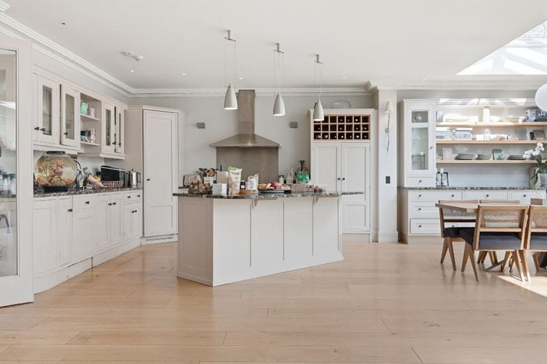 5 bedroom house, Belgrave Road, Barnes SW13 - Available