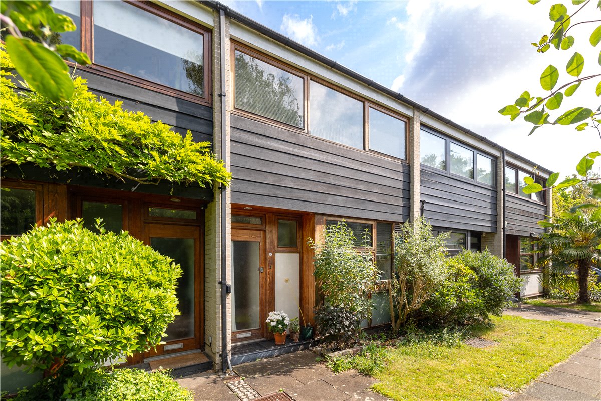 3 bedroom house, Tibbets Close, London SW19 - Sold STC