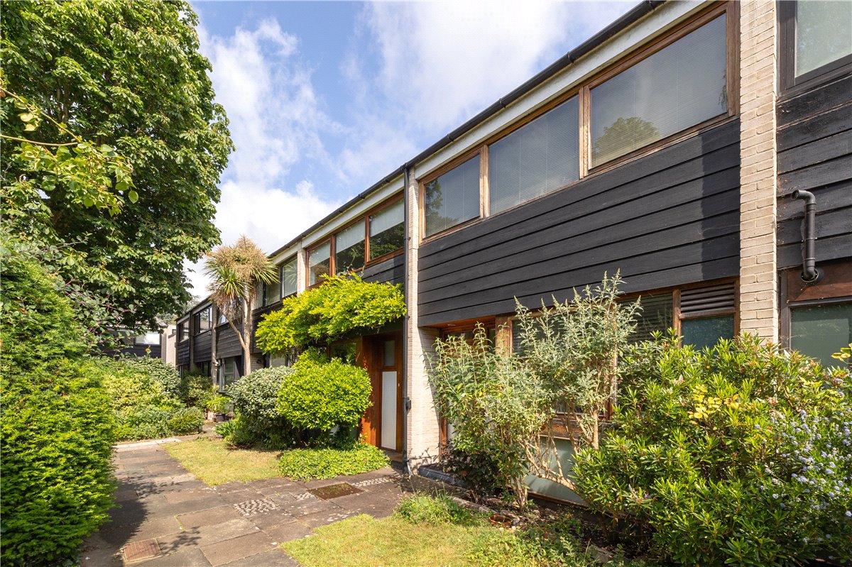 3 bedroom house, Tibbets Close, London SW19 - Sold STC