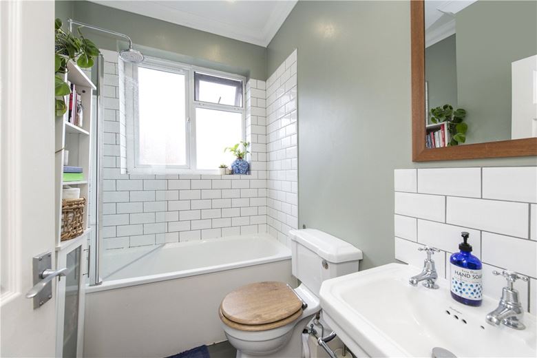 2 bedroom house, Lydden Grove, London SW18 - Sold