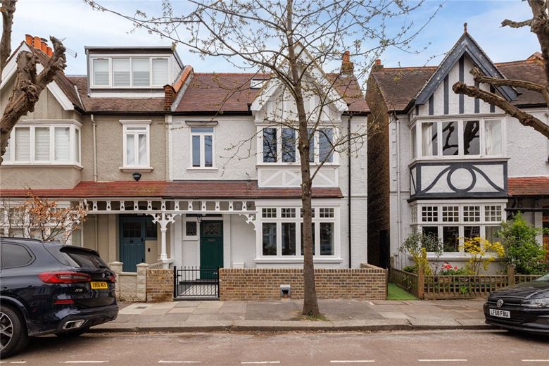 5 bedroom house, Byfeld Gardens, London SW13 - Sold STC