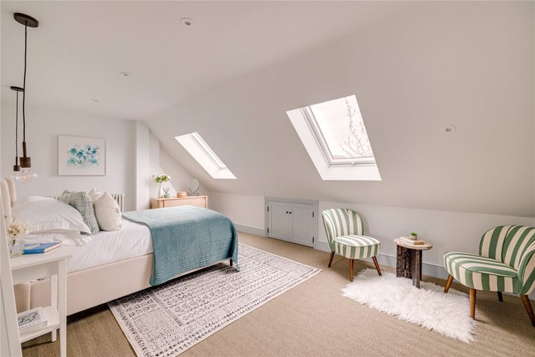 5 bedroom house, Byfeld Gardens, London SW13 - Sold STC