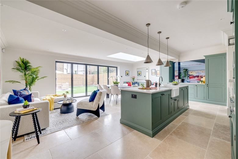 5 bedroom house, Byfeld Gardens, London SW13 - Sold STC