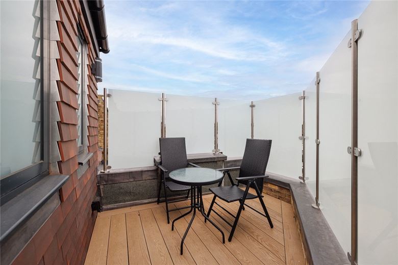 5 bedroom house, Byfeld Gardens, London SW13 - Sold STC