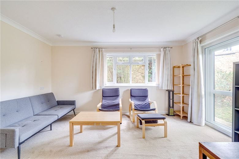 1 bedroom flat, Clarence Lane, London SW15 - Available