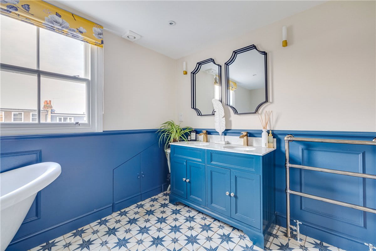 4 bedroom house, Replingham Road, London SW18 - Sold