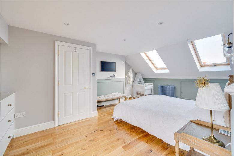 4 bedroom house, Replingham Road, London SW18 - Sold