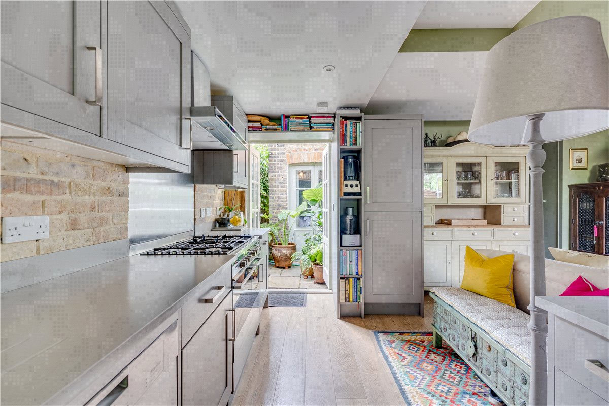 2 bedroom flat, Trentham Street, London SW18 - Sold