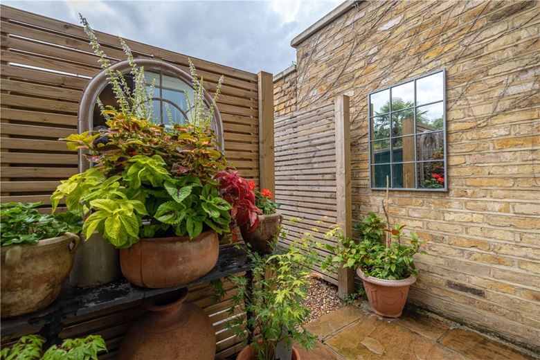 2 bedroom flat, Trentham Street, London SW18 - Sold