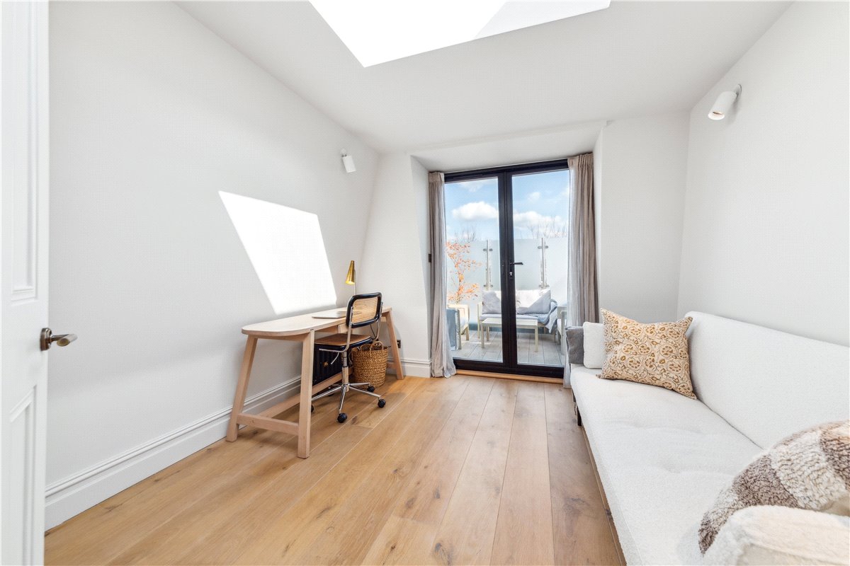 3 bedroom flat, Trentham Street, Wandsworth SW18 - Sold