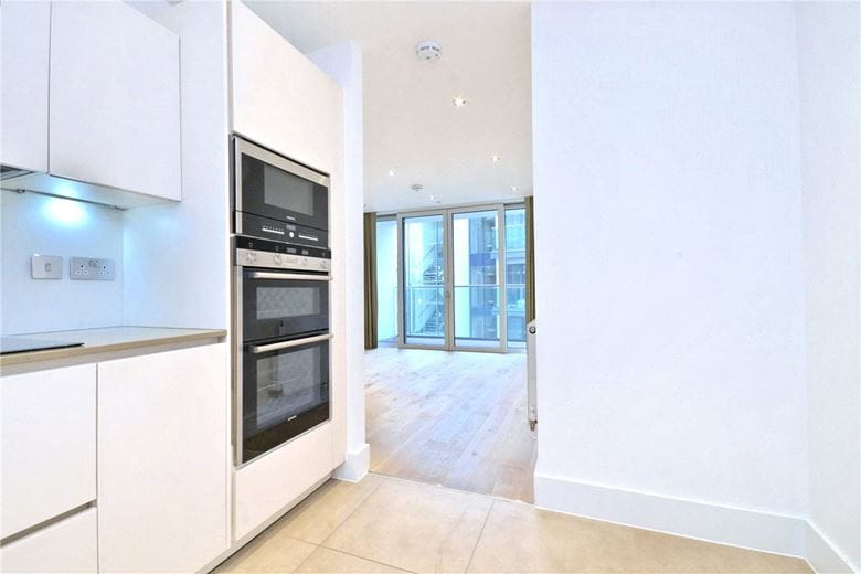 2 bedroom flat, Ireton House, 3 Stamford Square SW15 - Available