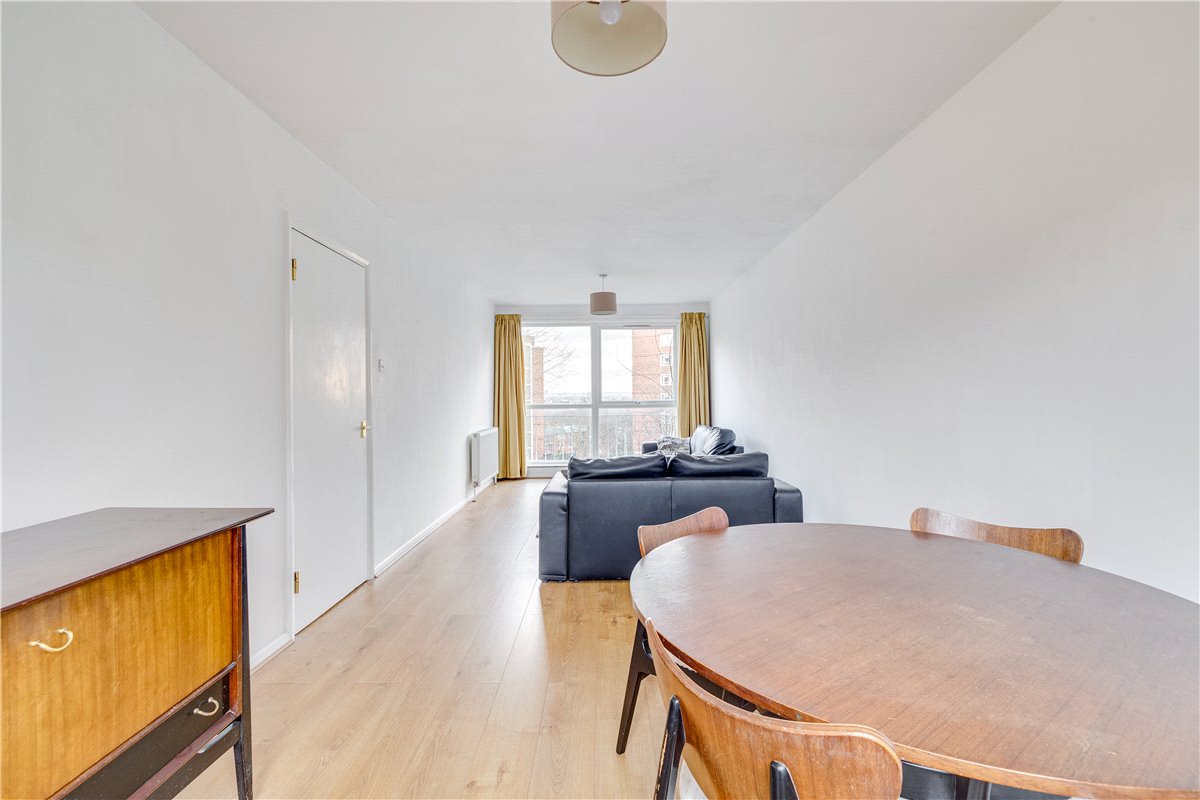 2 bedroom flat, Albert Drive, London SW19 - Sold
