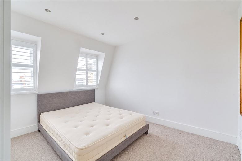 2 bedroom maisonette, Heythorp Street, London SW18 - Sold