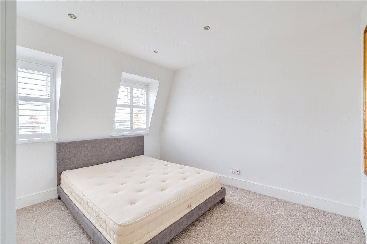 2 bedroom maisonette, Heythorp Street, London SW18 - Sold