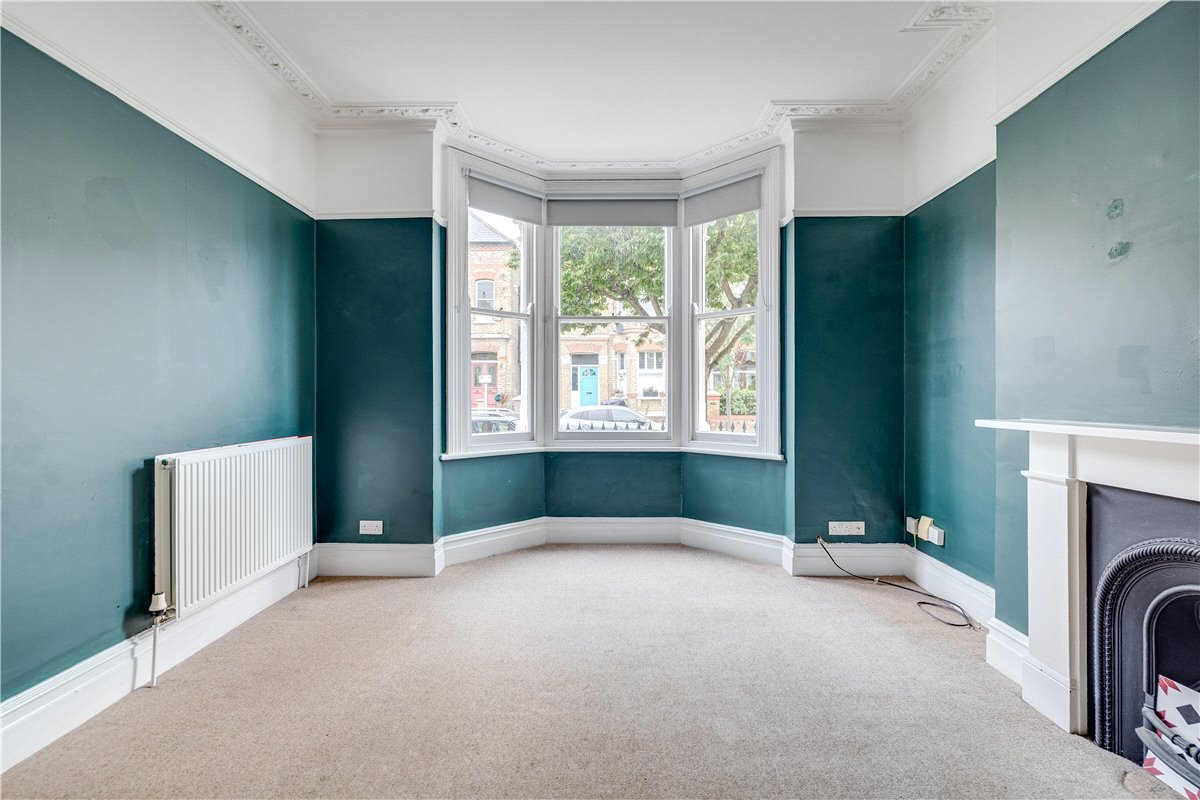 2 bedroom flat, Cromford Road, London SW18 - Sold STC