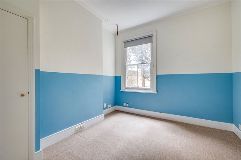 2 bedroom flat, Cromford Road, London SW18 - Sold STC