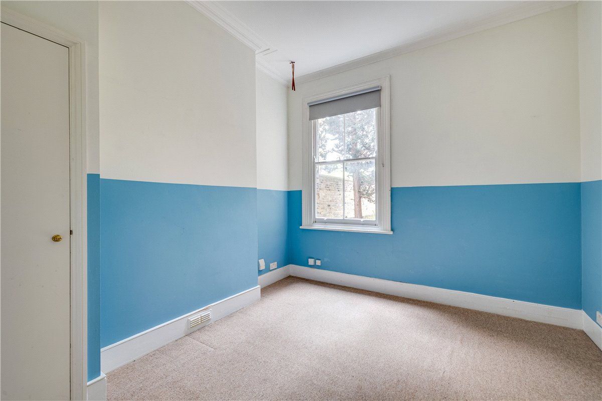 2 bedroom flat, Cromford Road, London SW18 - Sold STC