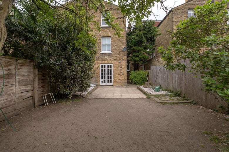 2 bedroom flat, Cromford Road, London SW18 - Sold STC