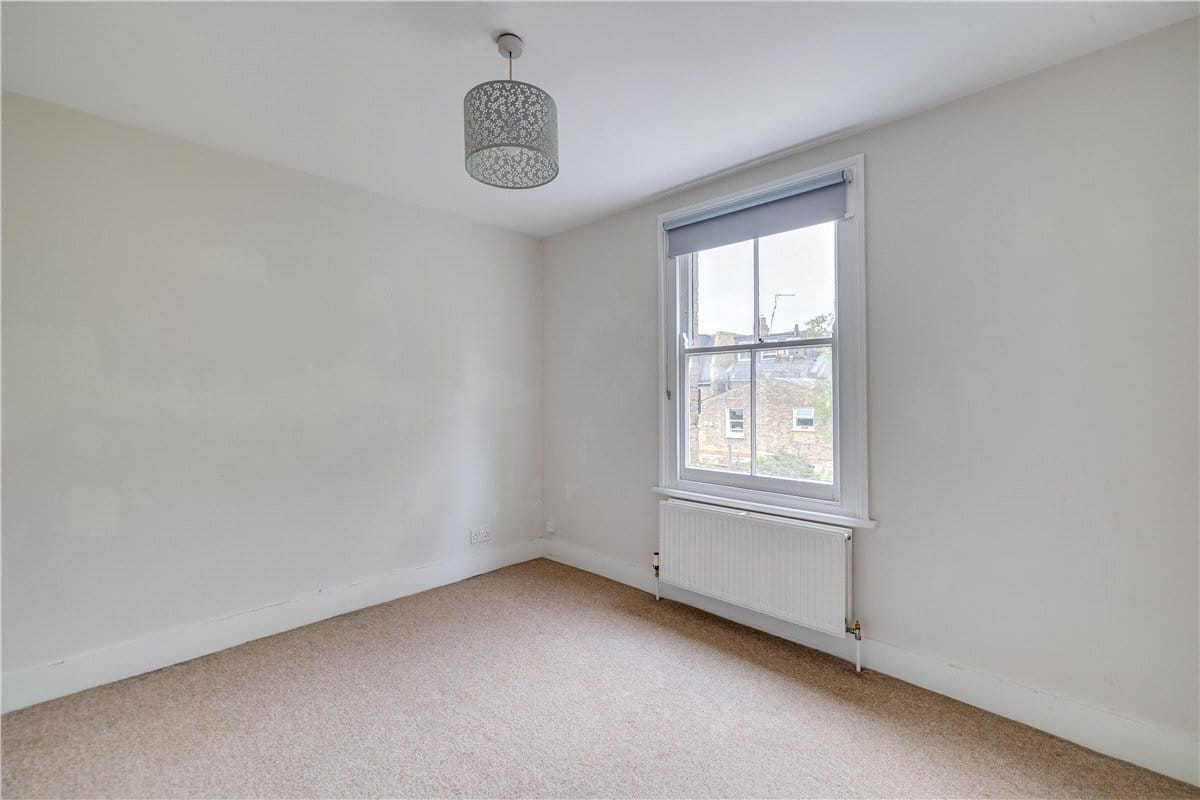 2 bedroom flat, Cromford Road, London SW18 - Sold STC