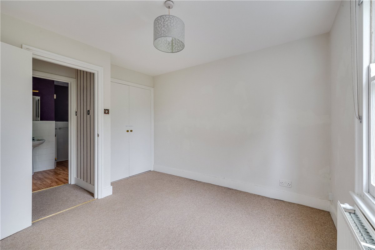2 bedroom flat, Cromford Road, London SW18 - Sold STC