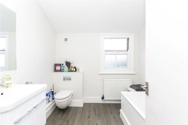 1 bedroom flat, Cromford Road, London SW18 - Sold STC