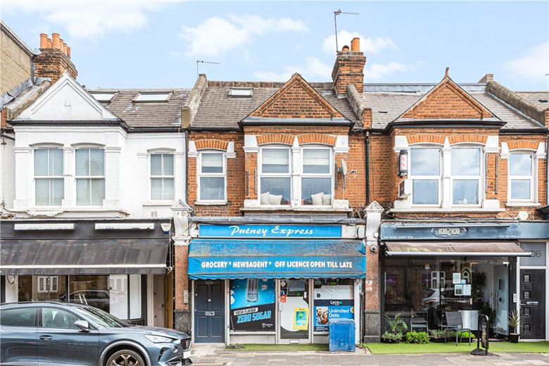 2 bedroom flat, Putney Bridge Road, London SW15 - Available