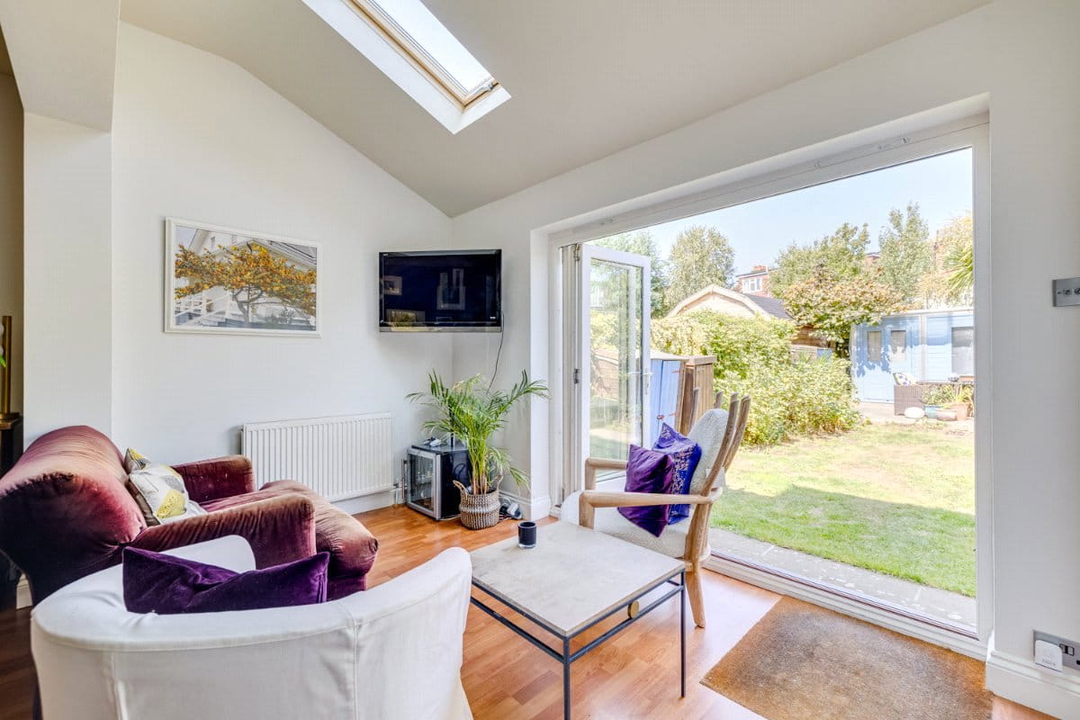 4 bedroom house, Kingsway, London SW14 - Sold STC