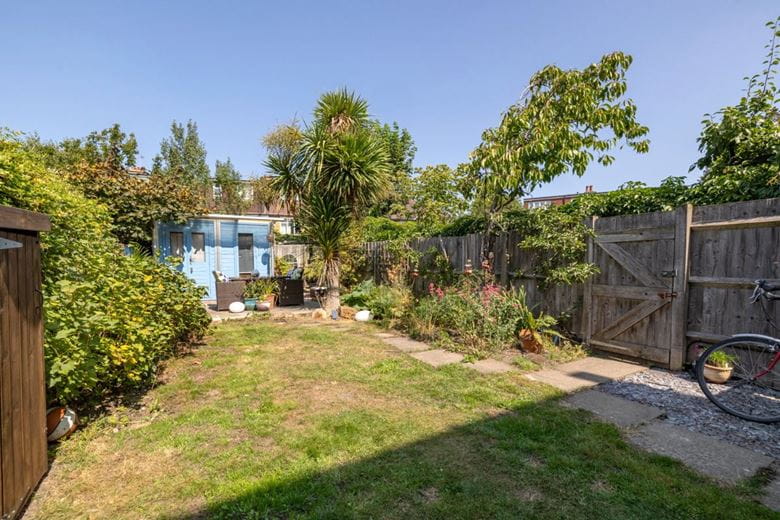 4 bedroom house, Kingsway, London SW14 - Sold STC