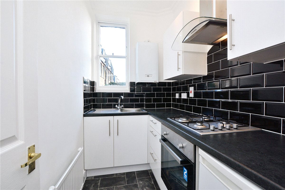 1 bedroom flat, Mortlake High Street, London SW14 - Available