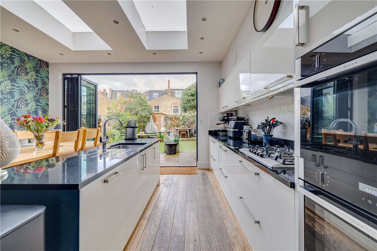 4 bedroom house, Elborough Street, London SW18 - Sold STC