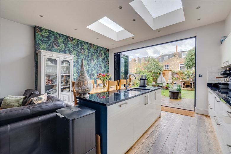 4 bedroom house, Elborough Street, London SW18 - Sold STC