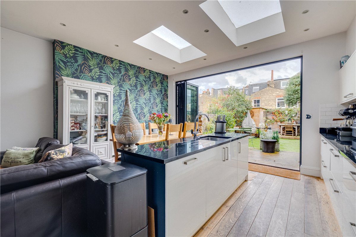 4 bedroom house, Elborough Street, London SW18 - Sold STC