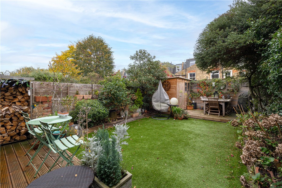 4 bedroom house, Elborough Street, London SW18 - Sold STC