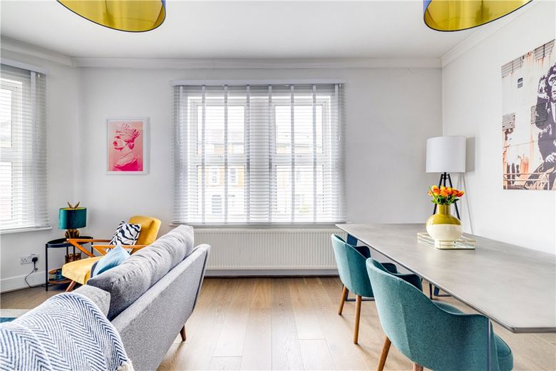 1 bedroom flat, Merton Road, London SW18 - Available