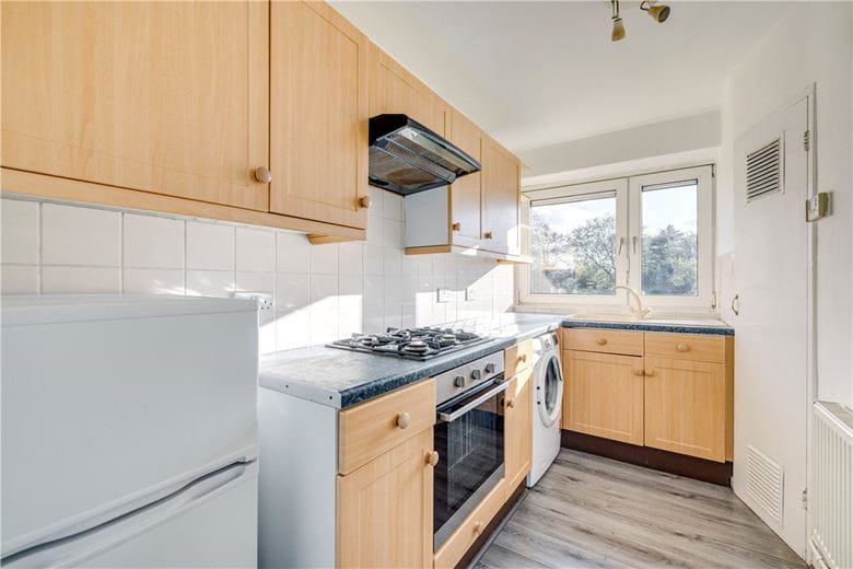 1 bedroom flat, Windlesham Grove, London SW19 - Available