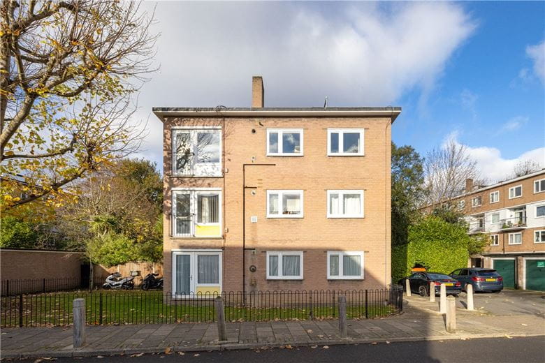 1 bedroom flat, Windlesham Grove, London SW19 - Available