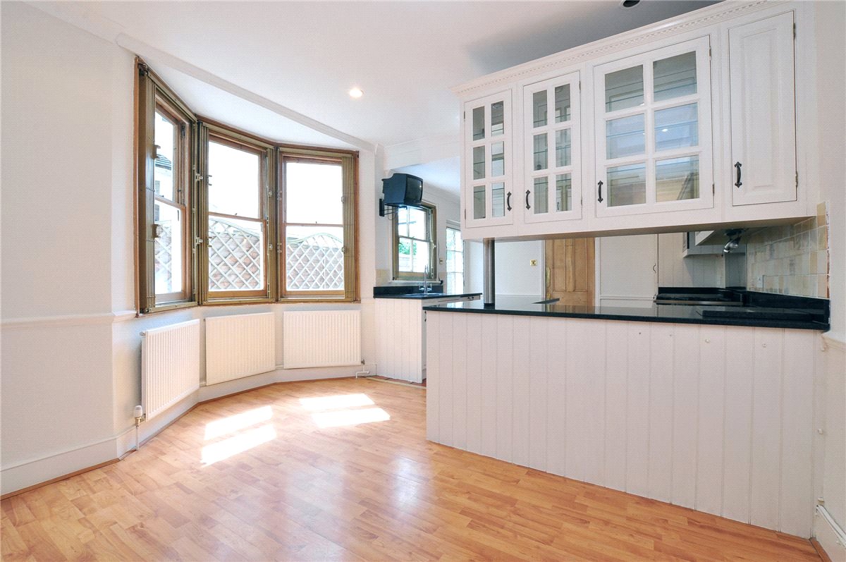 4 bedroom house, White Hart Lane, Barnes SW13 - Sold STC