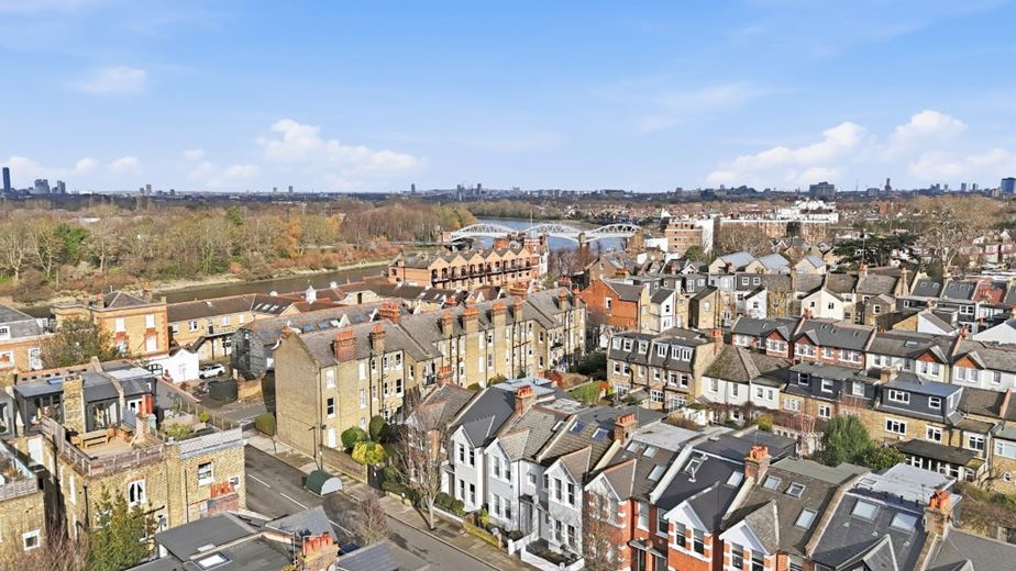 5 bedroom house, Second Avenue, London SW14 - Sold STC