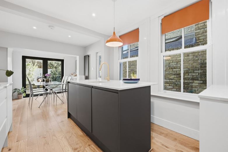 5 bedroom house, Second Avenue, London SW14 - Sold STC